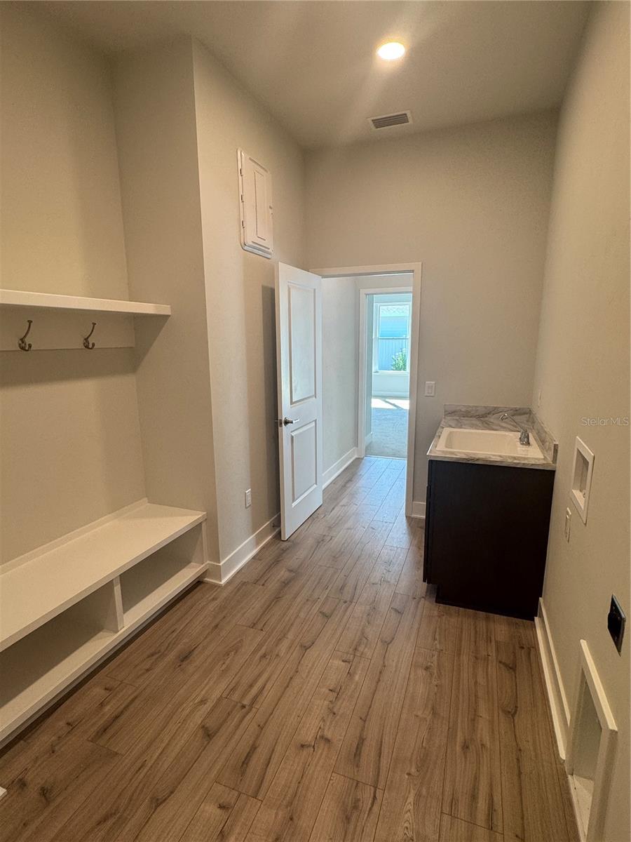 LAUREATE VILLAGE - Residential