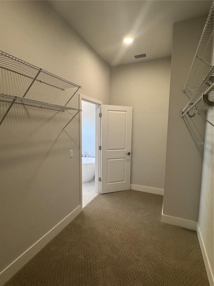 LAUREATE VILLAGE - Residential