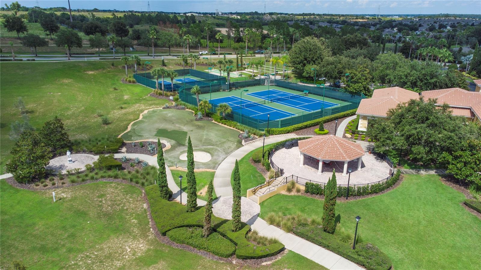 HERITAGE HILLS - Residential