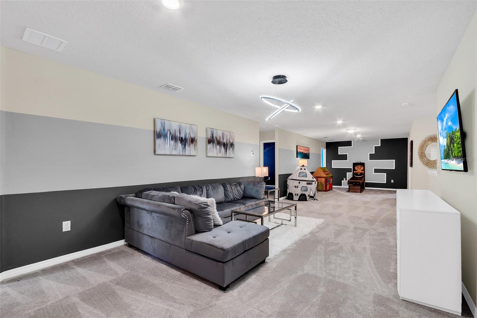 WINDSOR ISLAND PHASE 2A PB 187 PGS 31-34 LOT 436 - Residential