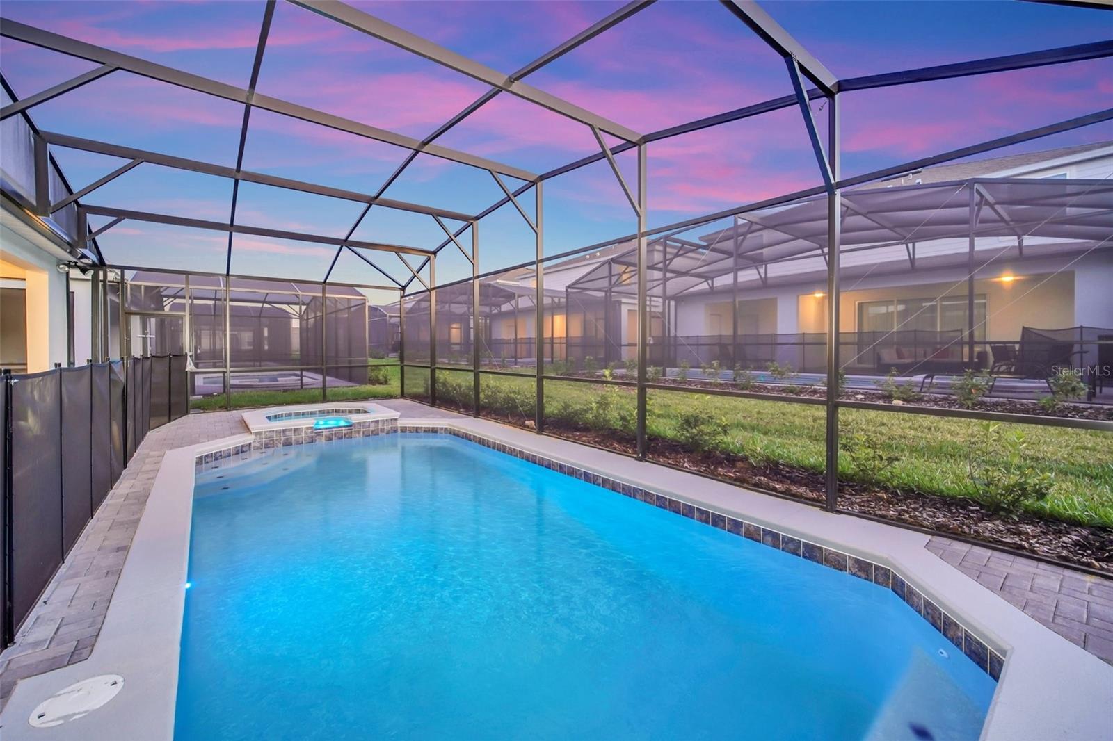 WINDSOR ISLAND PHASE 2A PB 187 PGS 31-34 LOT 436 - Residential