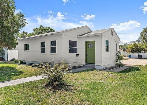 Single Family Residence in SAINT PETERSBURG FL 5342 9TH AVENUE.jpg