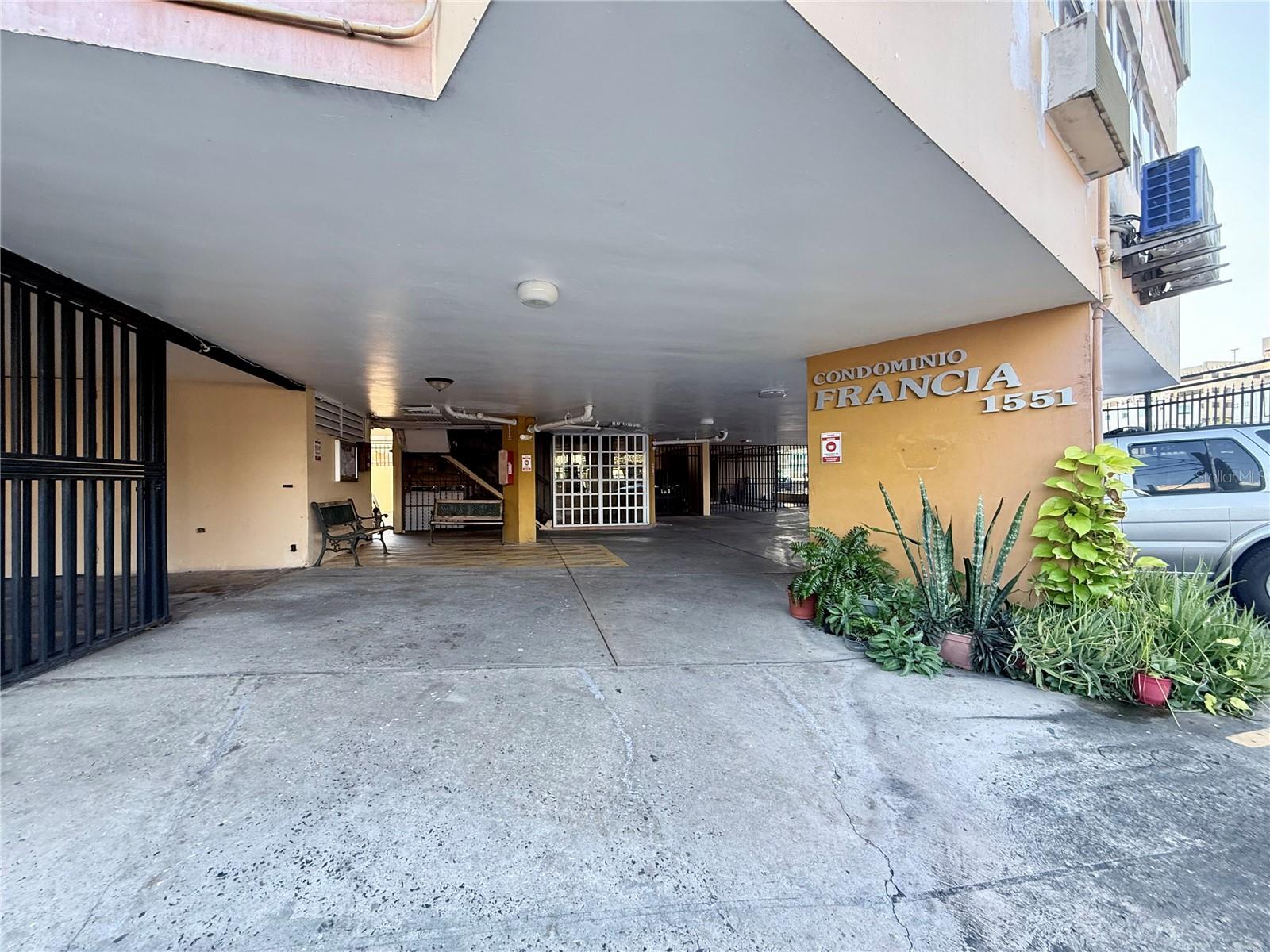 CONDOMINIO FRANCIA - Residential