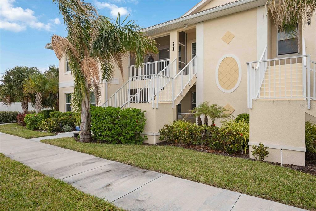 Photo of 200 Gardens Edge Drive #223, Venice, FL 34285 (MLS # N6140826)