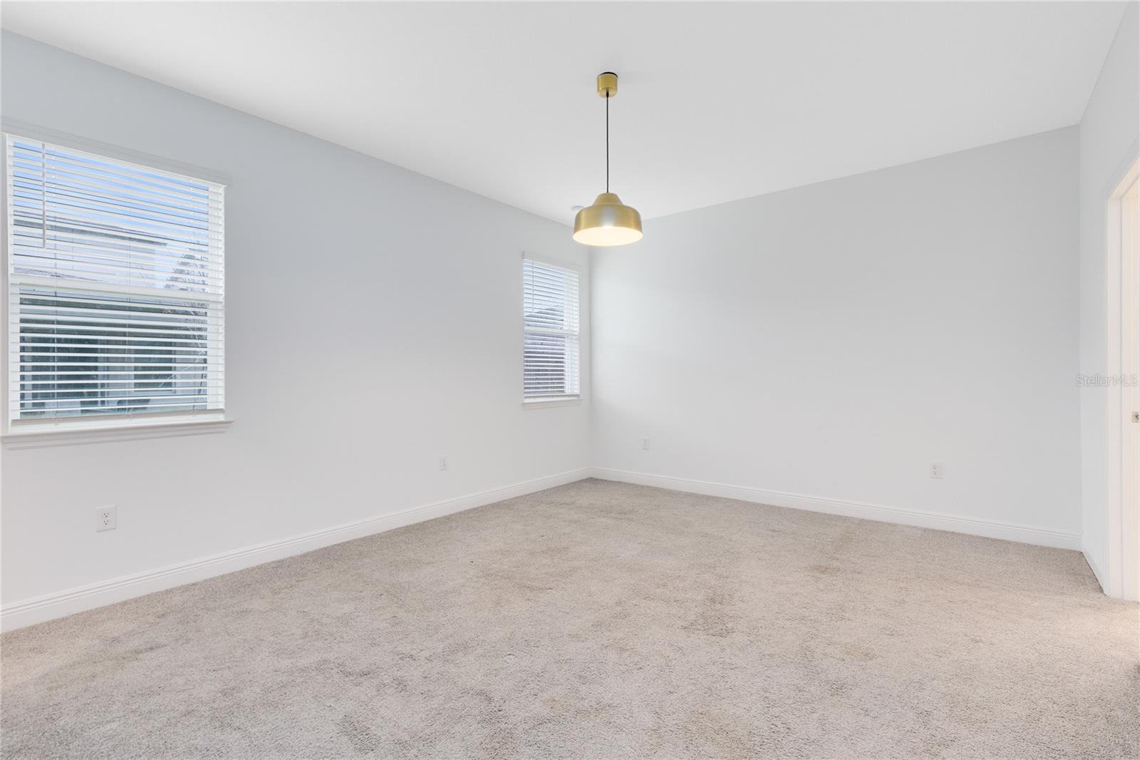 SUMMERDALE - Residential Lease