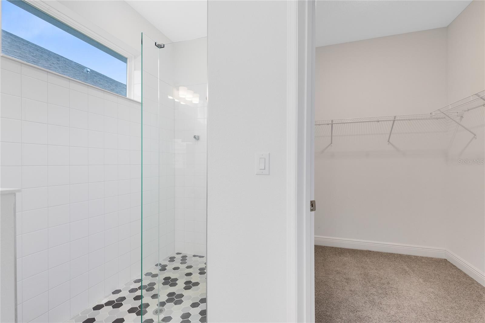 SUMMERDALE - Residential Lease