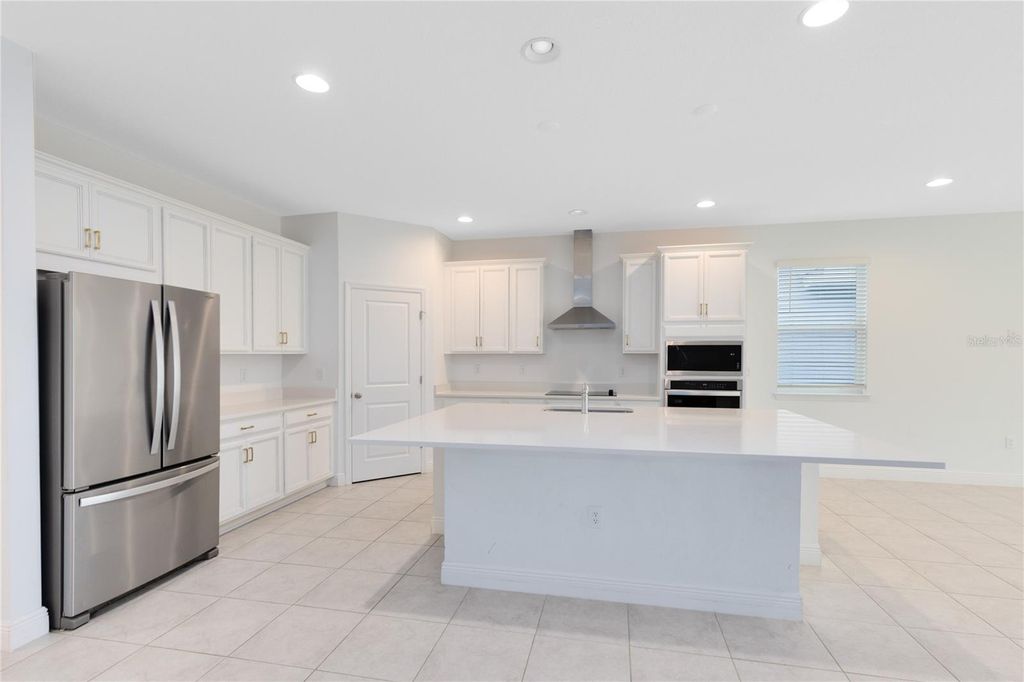 Photo of 19331 Banfield Place, Orlando, FL 32827 (MLS # O6366192)