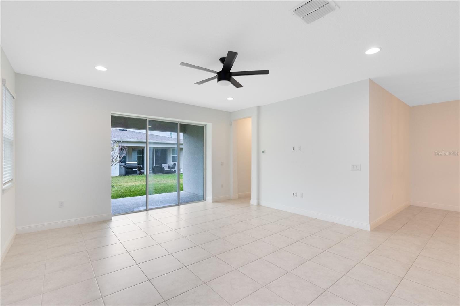 SUMMERDALE - Residential Lease