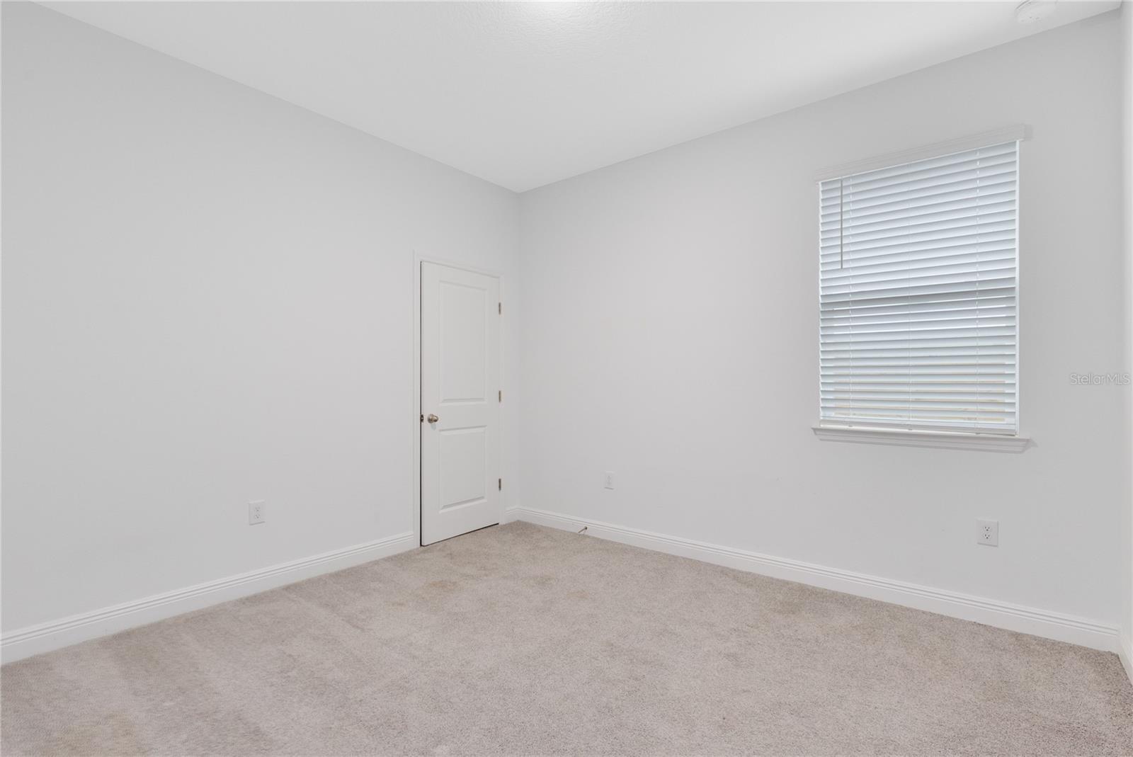 SUMMERDALE - Residential Lease