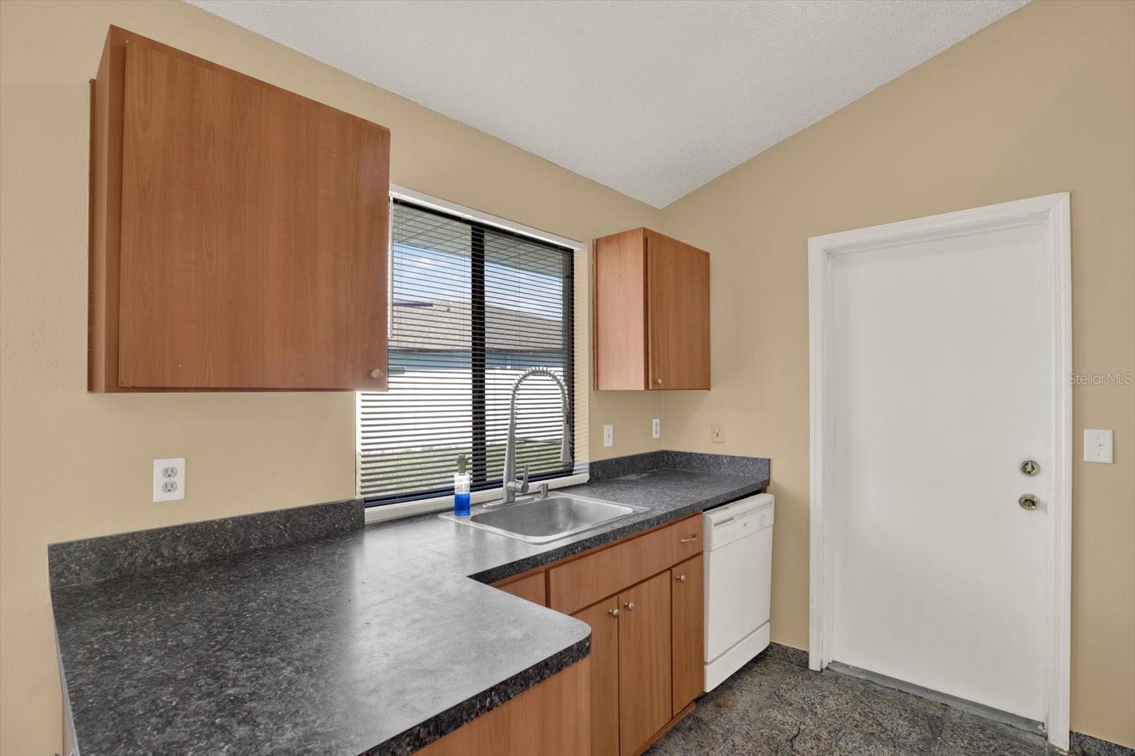 6238 COVEWOOD DRIVE