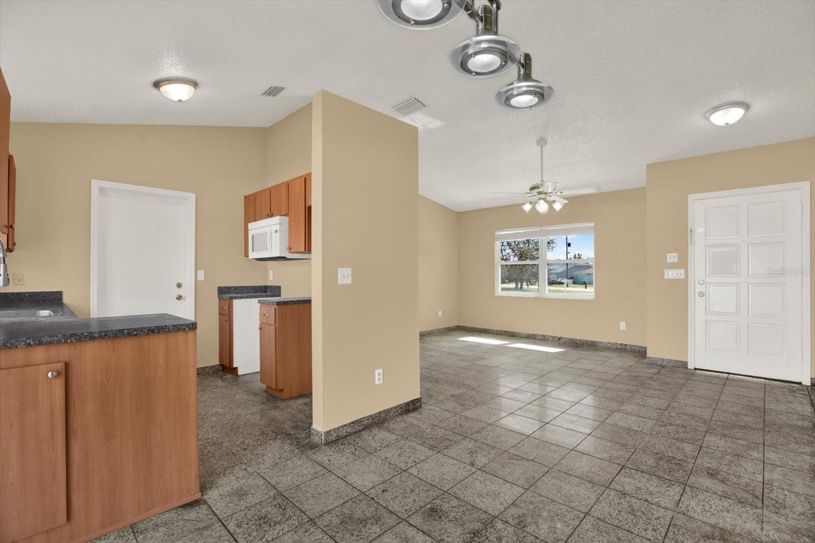 6238 COVEWOOD DRIVE
