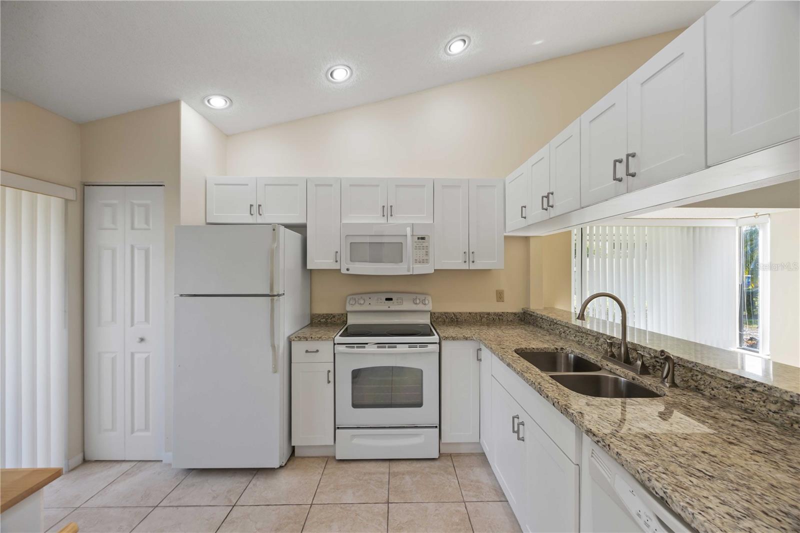 SOMERSET - Residential