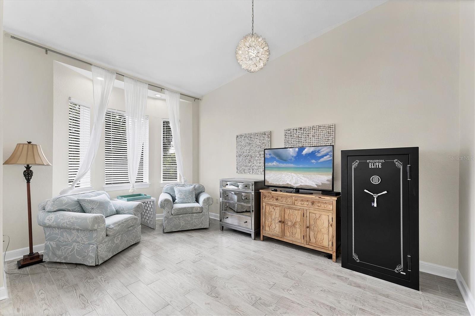 ACADEMY PARK PH II & III - Residential Lease