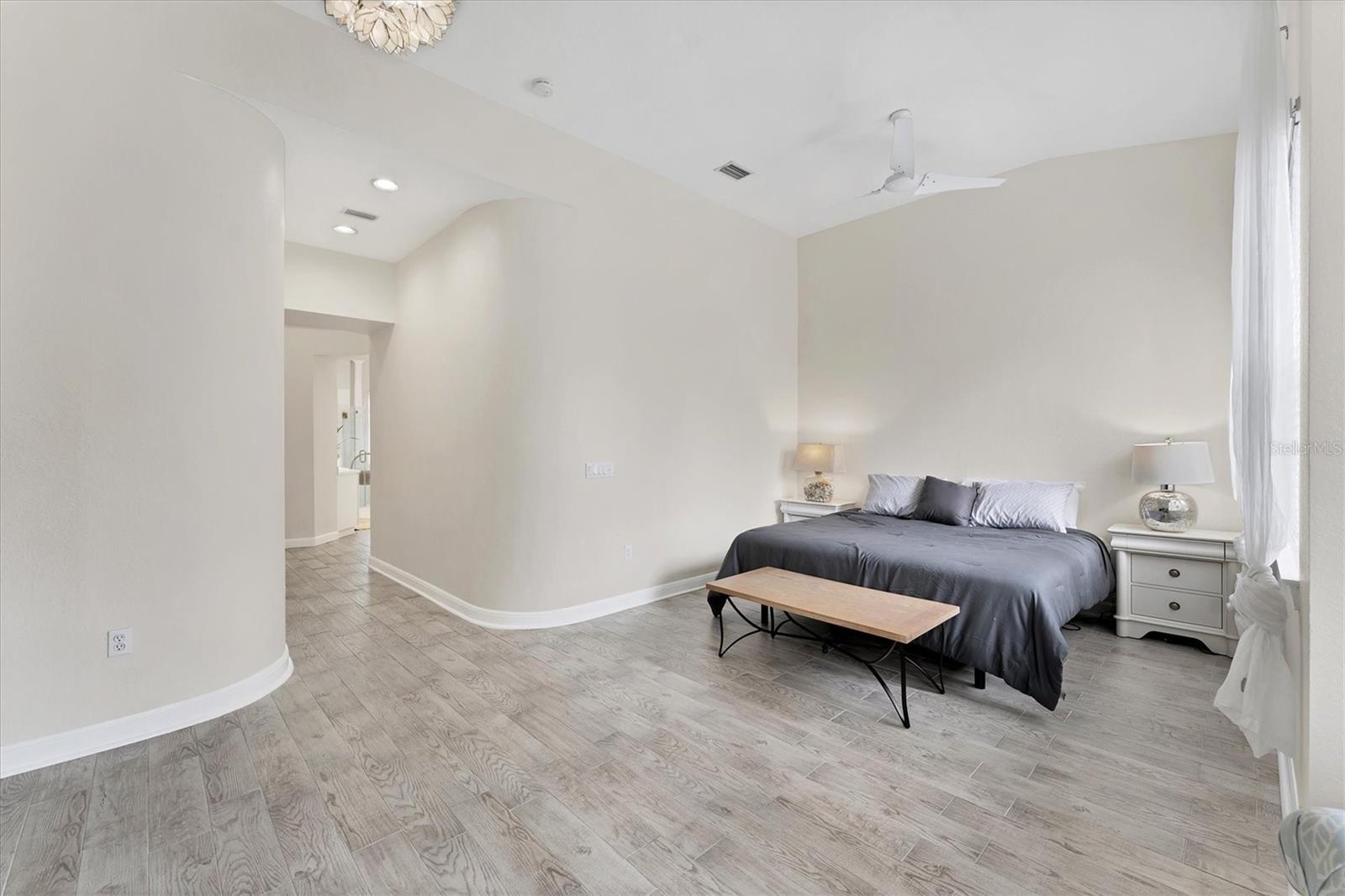 ACADEMY PARK PH II & III - Residential Lease