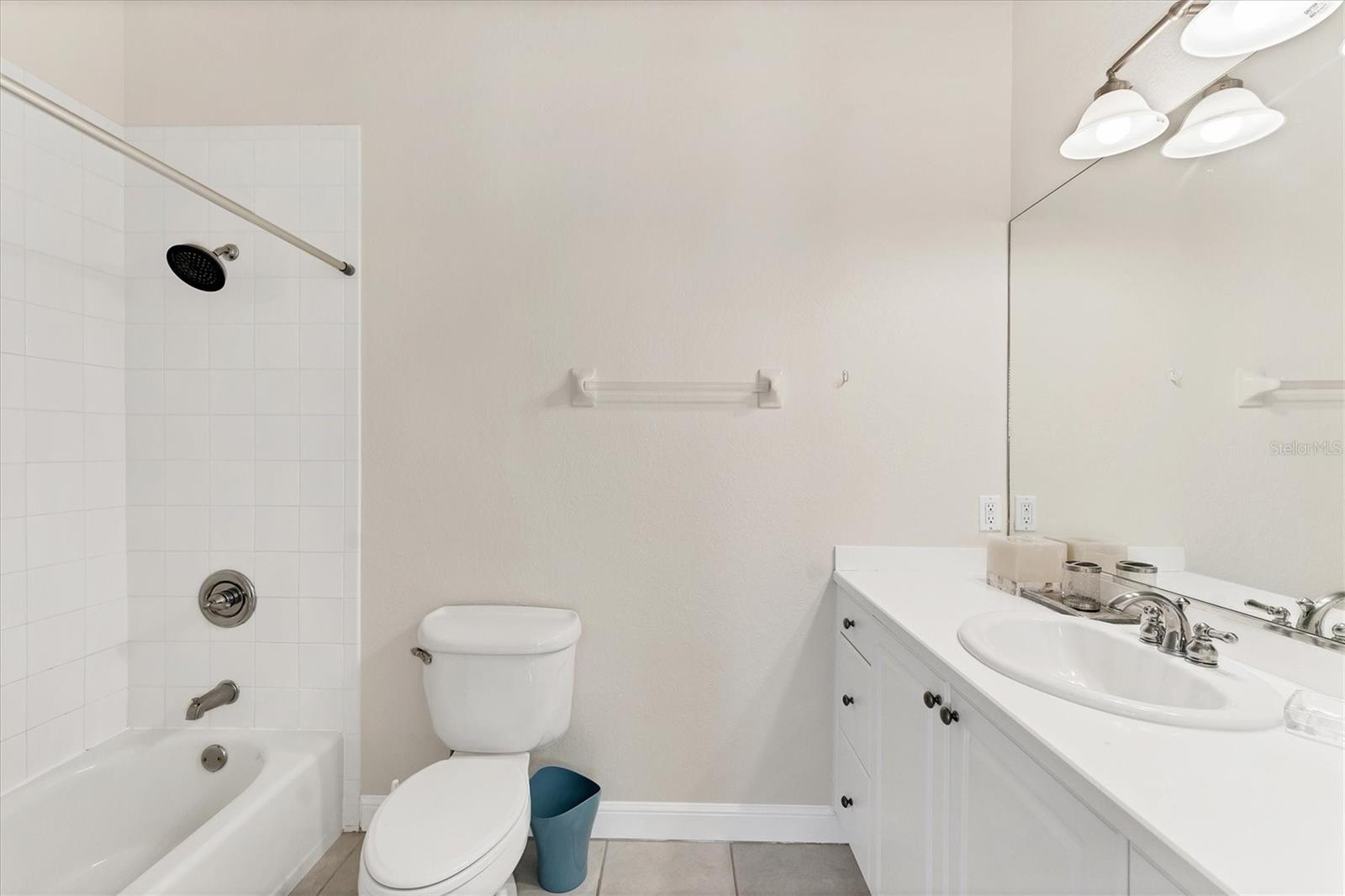 ACADEMY PARK PH II & III - Residential Lease