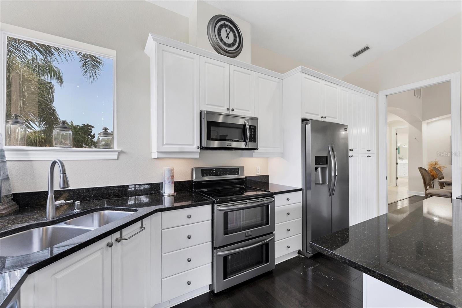 ACADEMY PARK PH II & III - Residential Lease