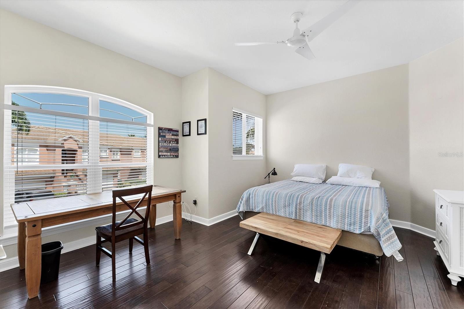 ACADEMY PARK PH II & III - Residential Lease