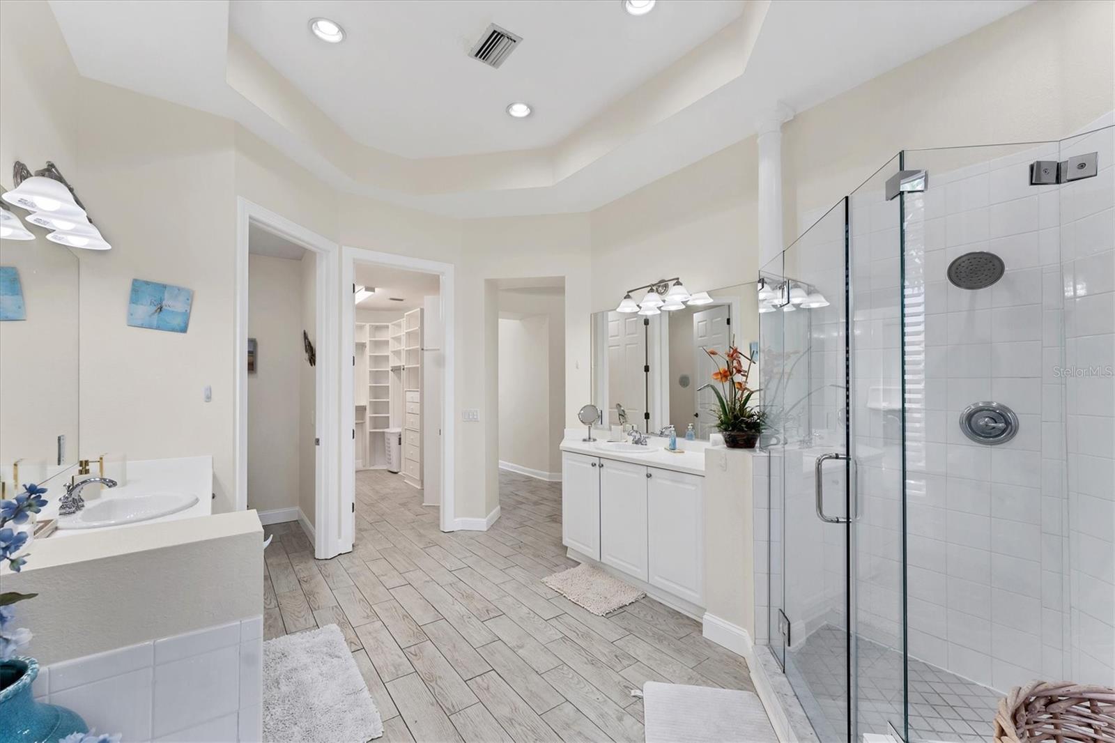 ACADEMY PARK PH II & III - Residential Lease