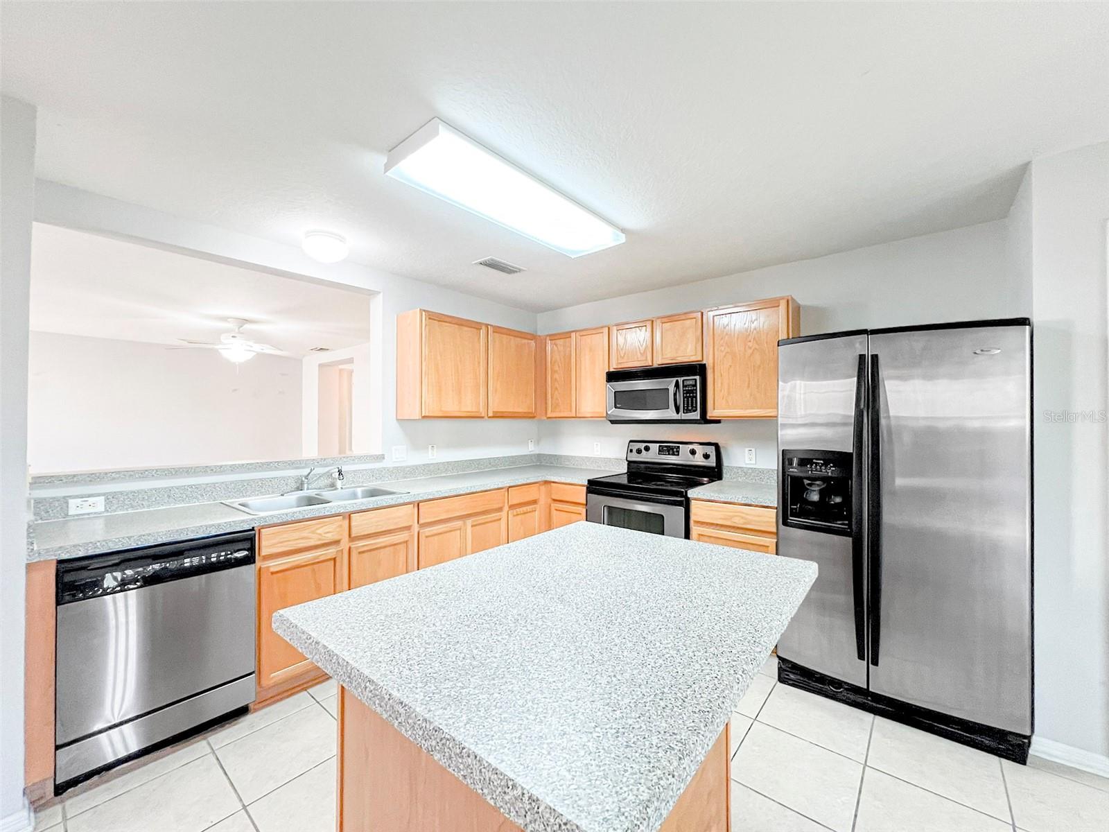 7337 HUNTERS GREENE CIRCLE