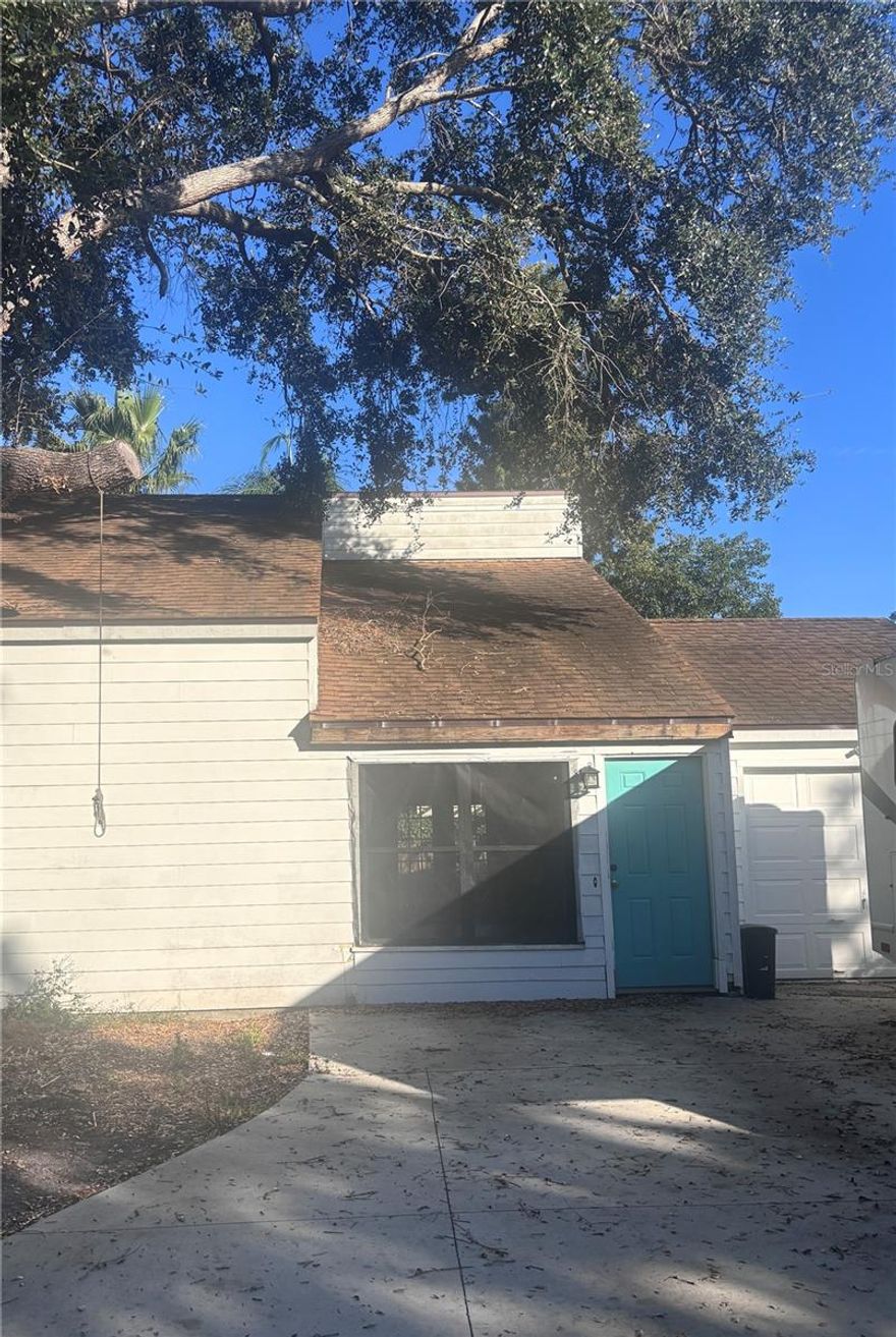 Investors!! No fancy pictures just pics that show you the opportunity to grab an awesome investment property. This 2-bedroom bathroom with a loft is half finished. You invest and finish the rest. You will enjoy an awesome back yard with a great screened in patio. Not to mention a location that gives you easy access to I-75 and the outlets. This is perfect split level floor plan with a easy opportunity to transform this home from a 2 bedroom to 3 bedroom.