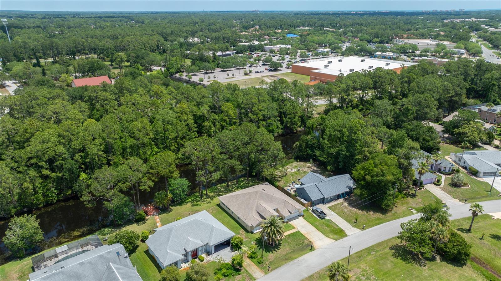 PINE LAKES - Residential
