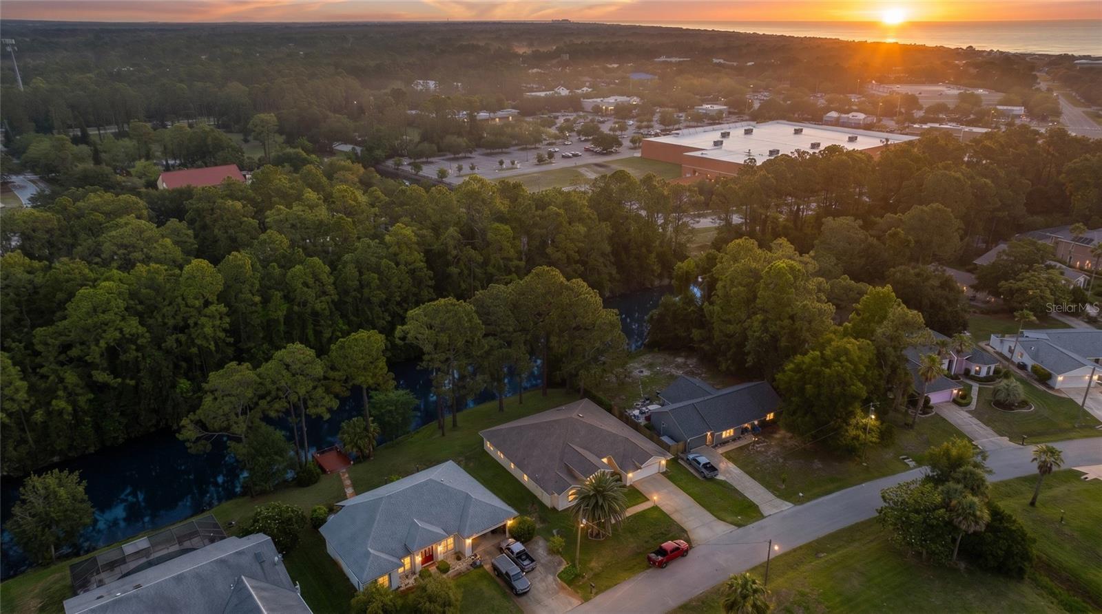 PINE LAKES - Residential