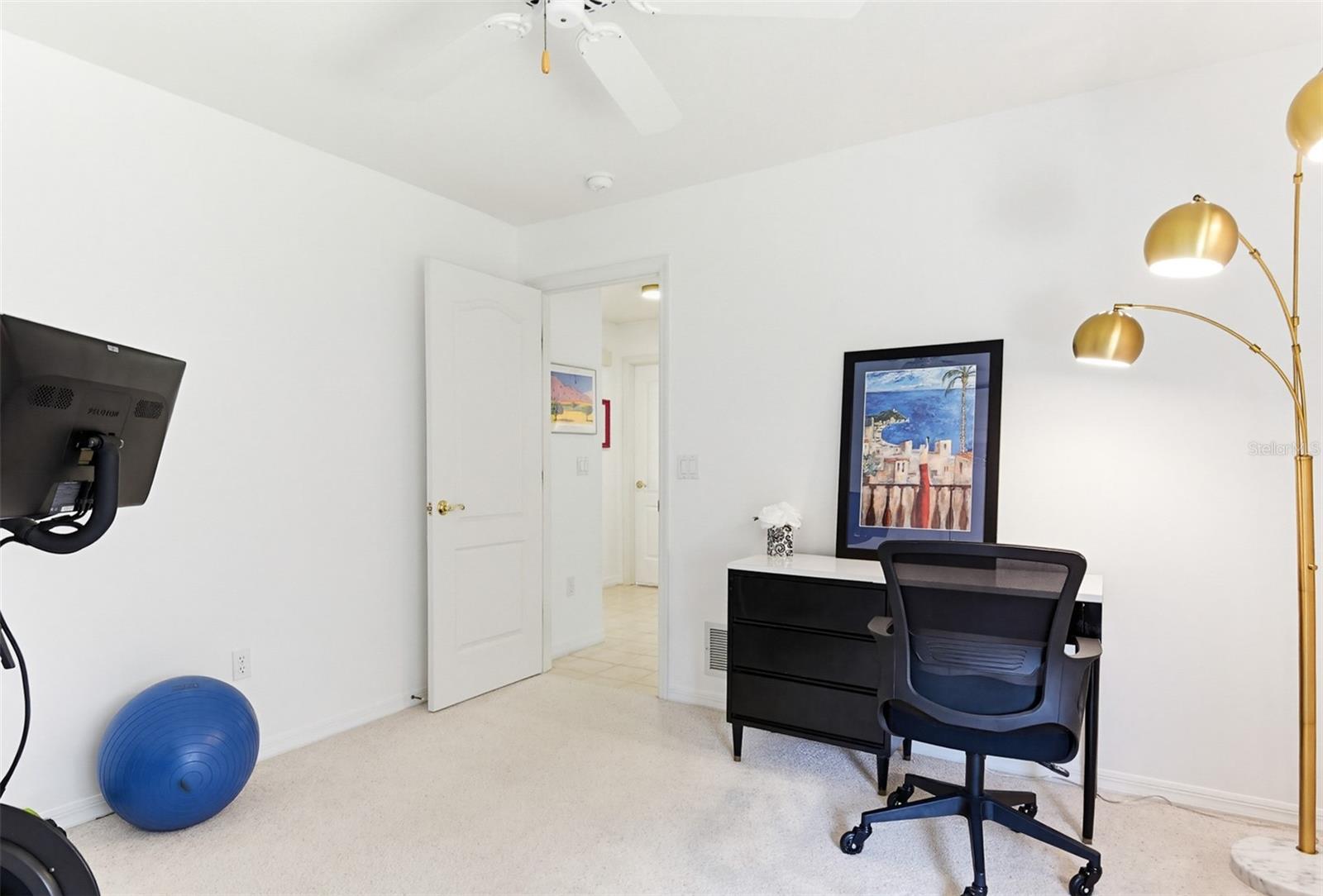 PINE LAKES - Residential