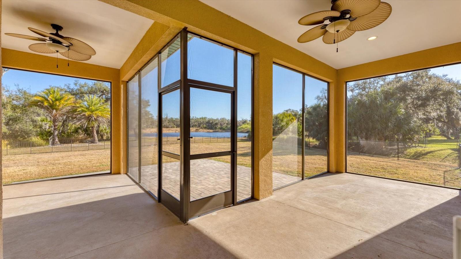 OAK FORD GOLF CLUB - Residential