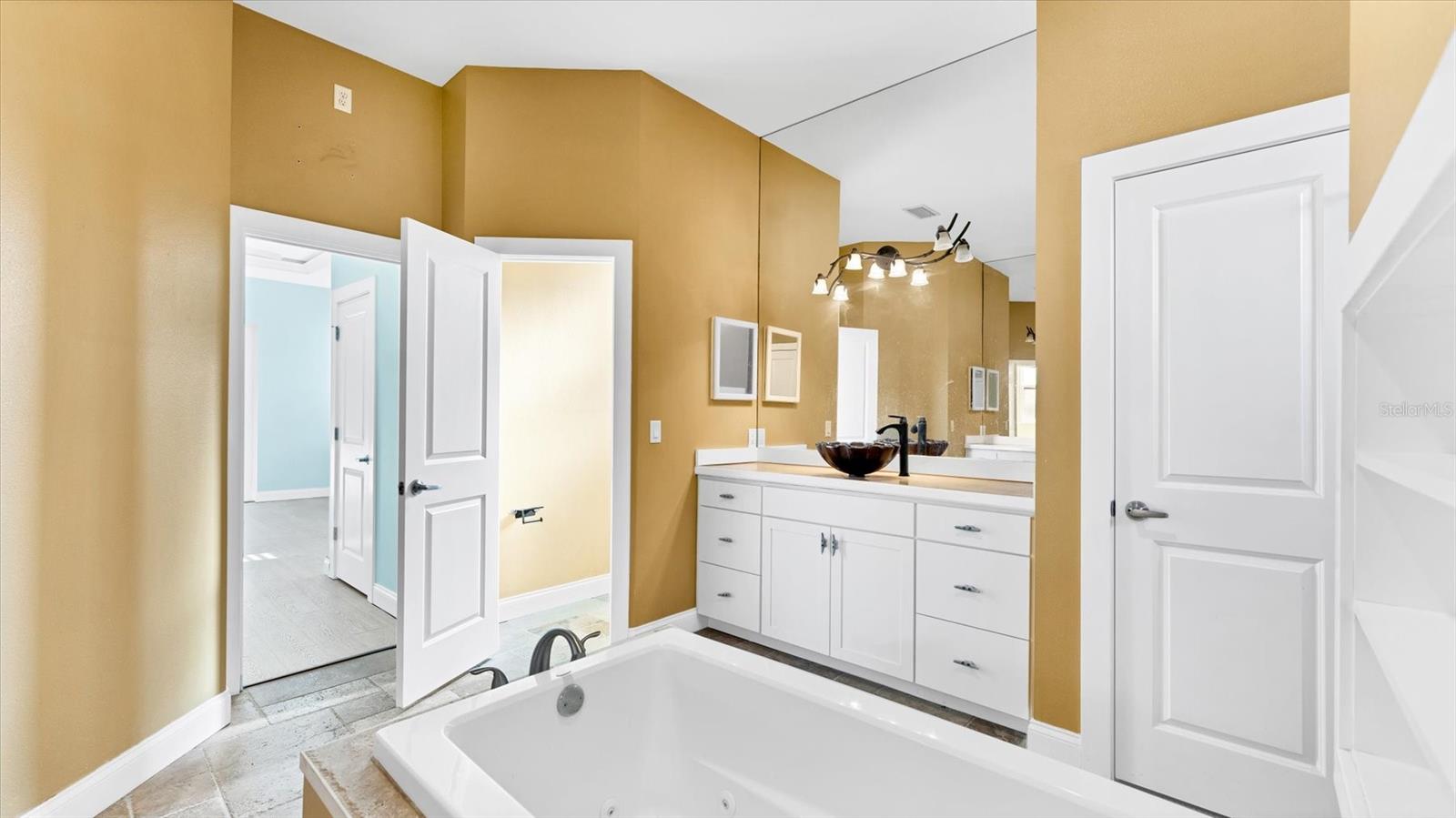 OAK FORD GOLF CLUB - Residential