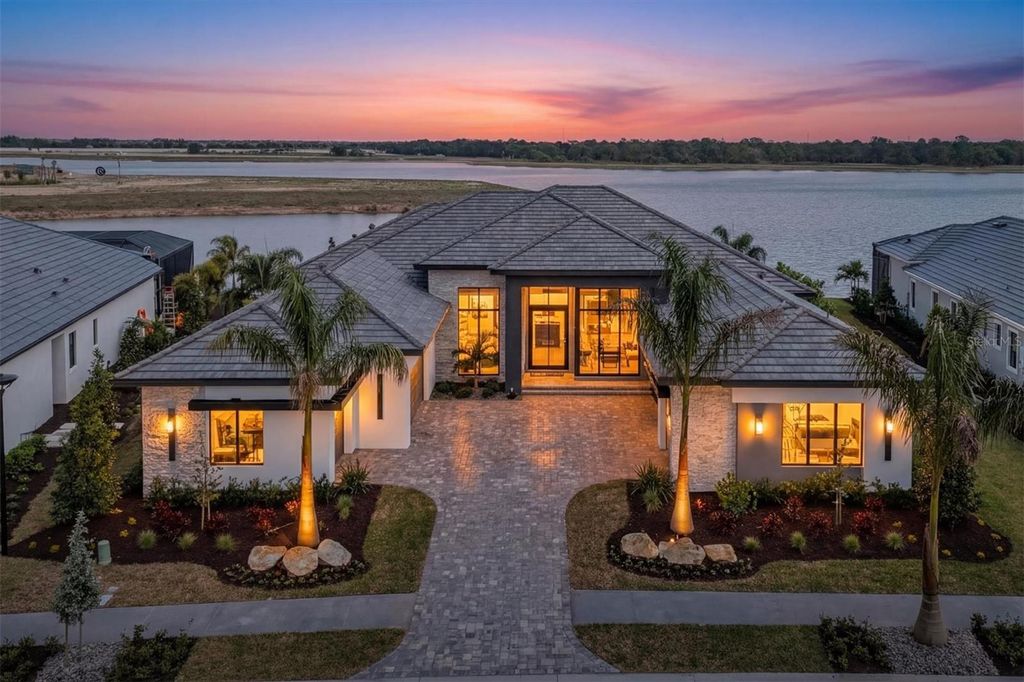 Photo of 262 Crystal Waters Drive, Sarasota, FL 34240 (MLS # A4687651)