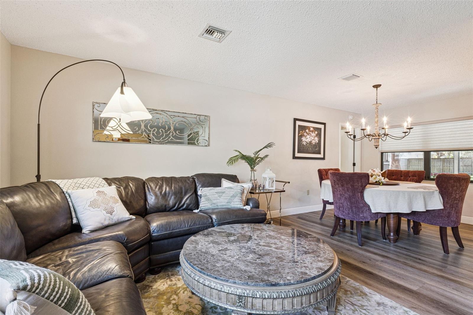 1105 N VALENCIA AVENUE