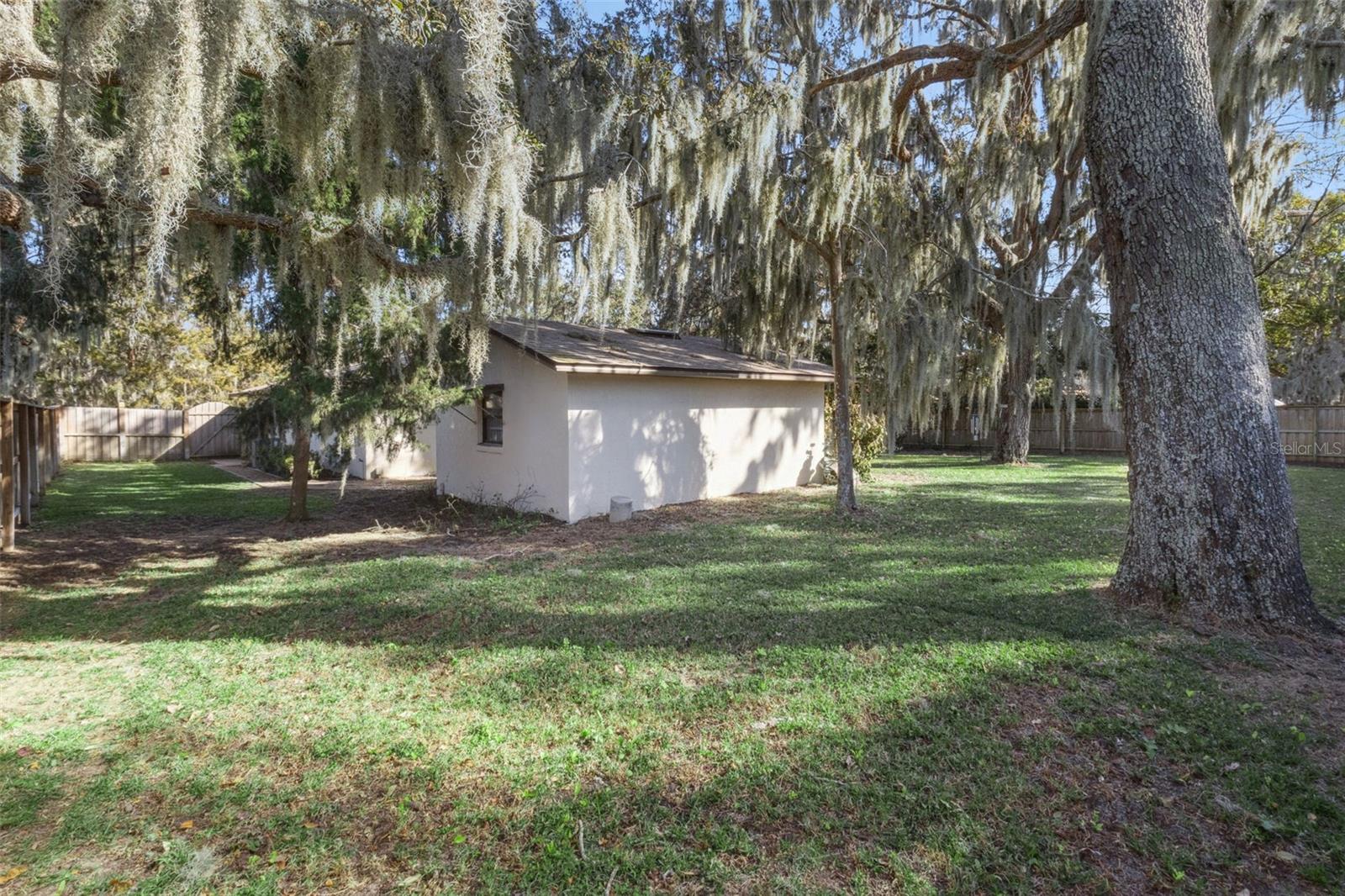 HOWEY GRIFFIN VILLAGE - Residential