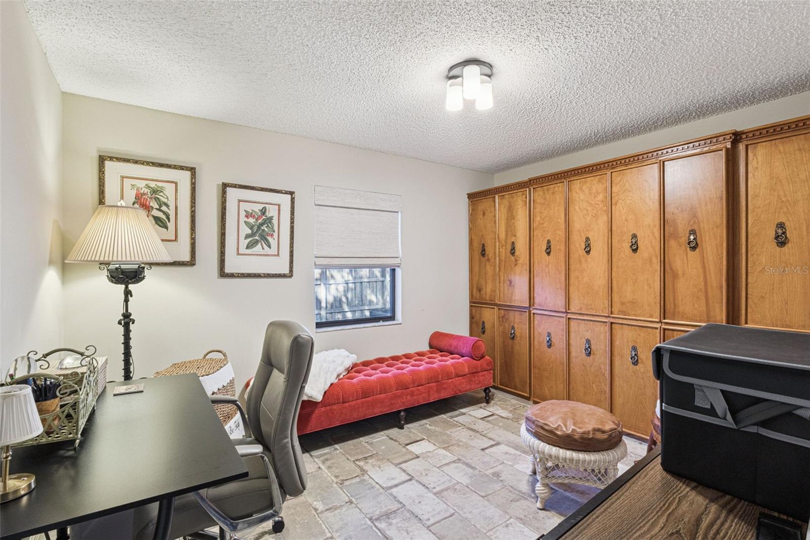 HOWEY GRIFFIN VILLAGE - Residential