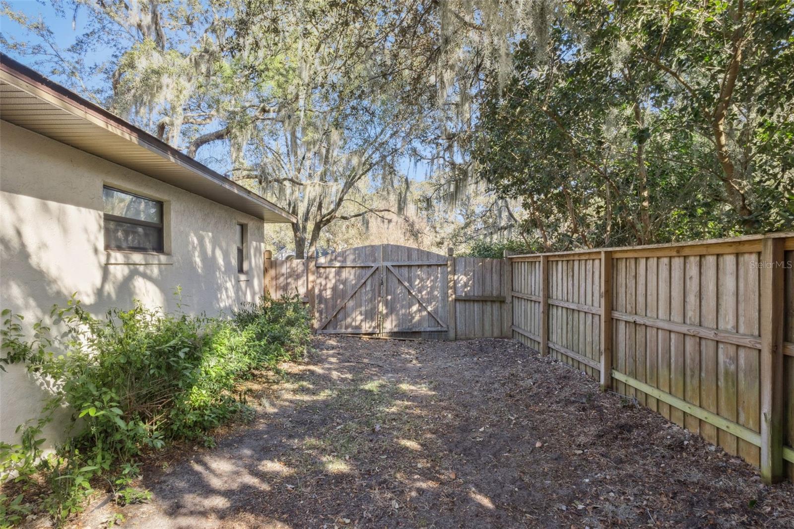 HOWEY GRIFFIN VILLAGE - Residential