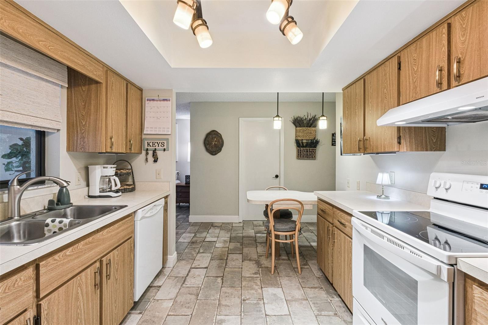 HOWEY GRIFFIN VILLAGE - Residential