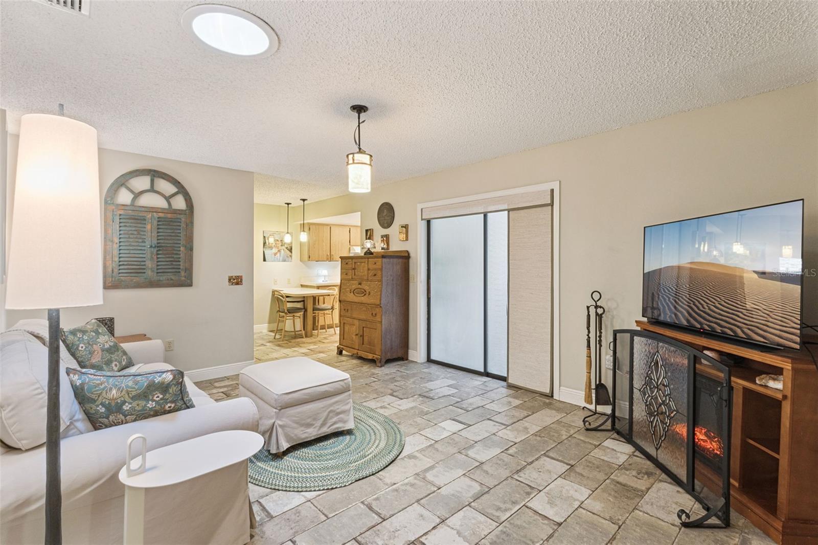 HOWEY GRIFFIN VILLAGE - Residential