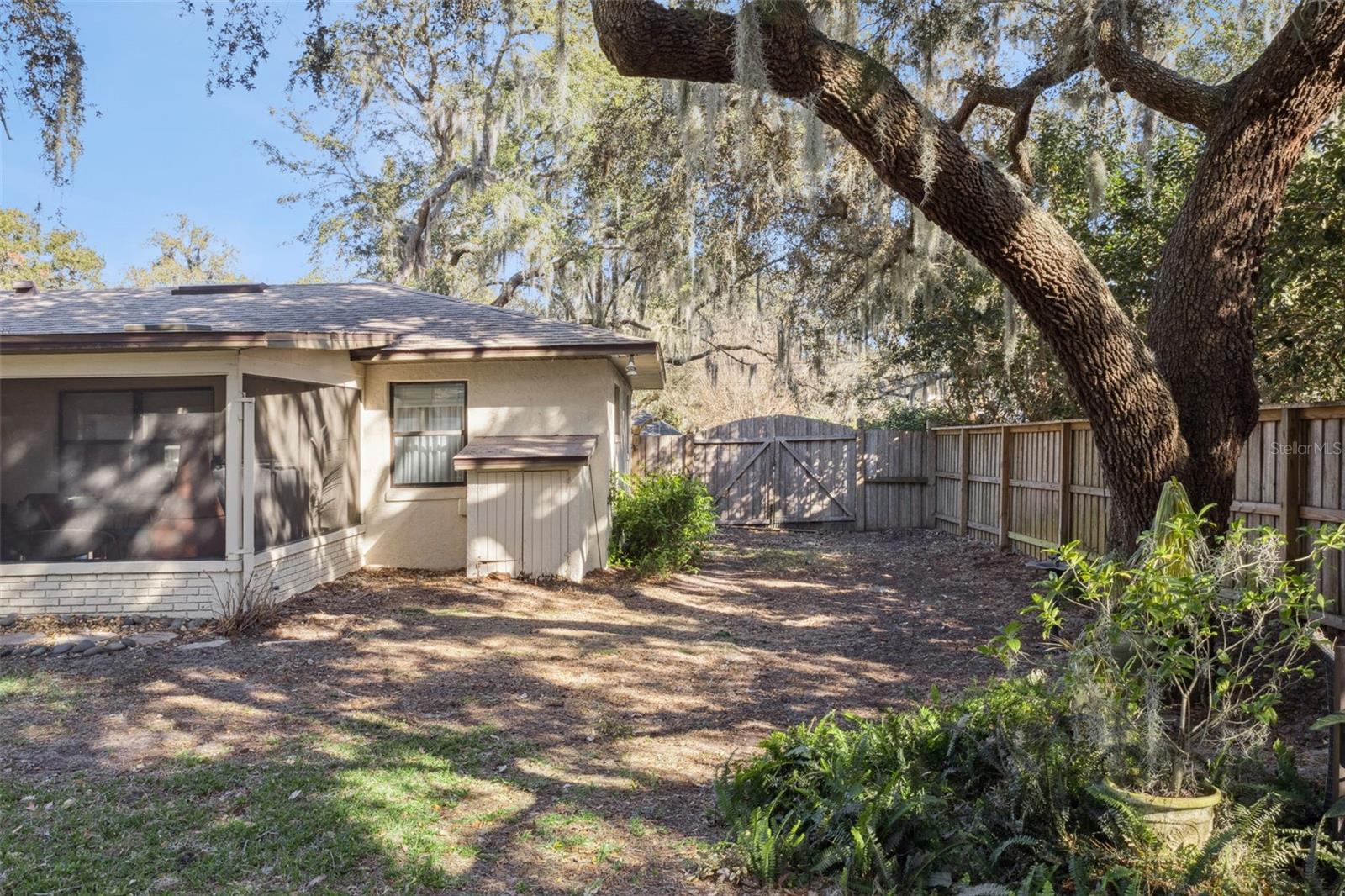 HOWEY GRIFFIN VILLAGE - Residential