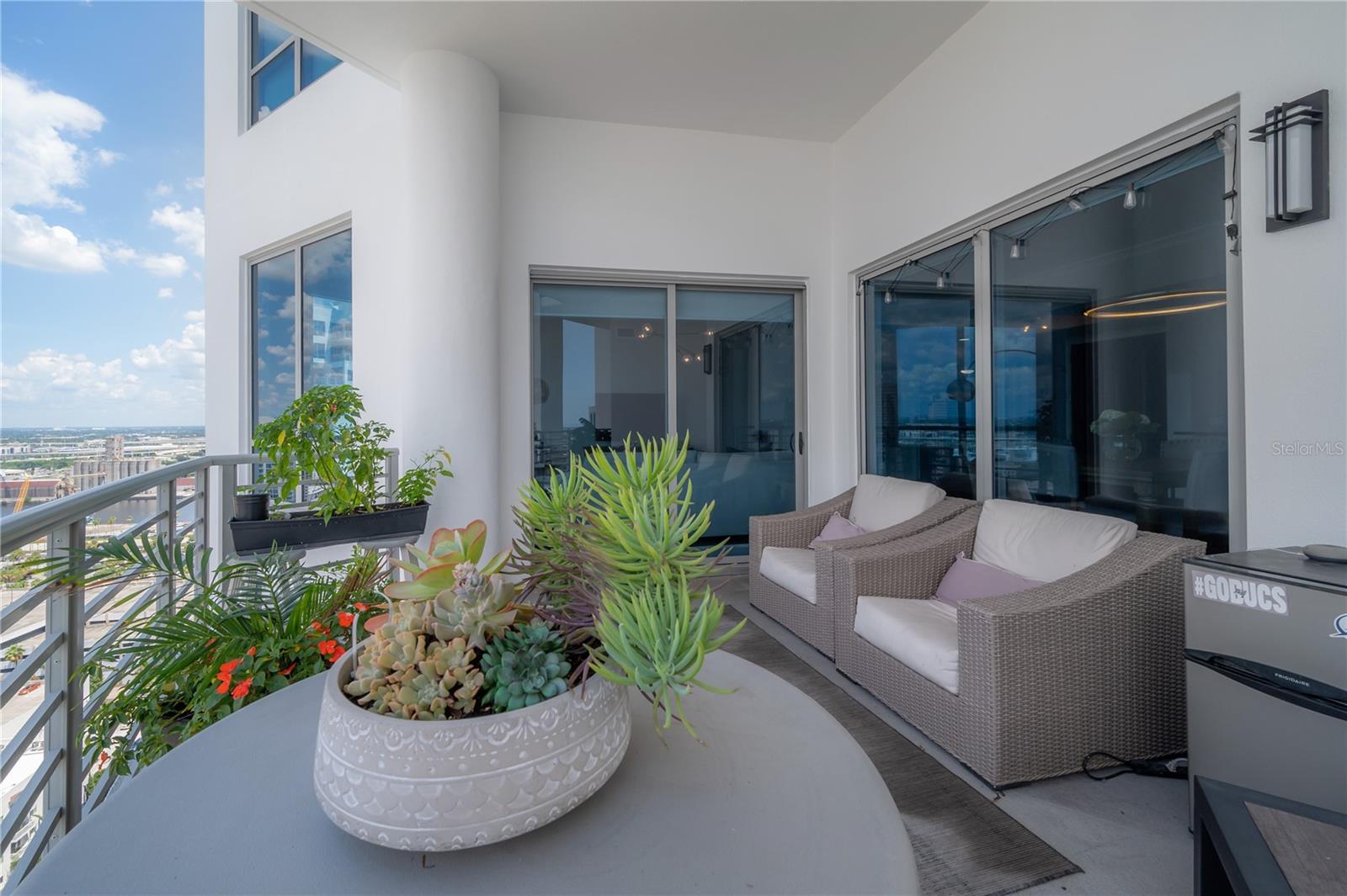 TOWERS OF CHANNELSIDE CONDO - Residential Lease