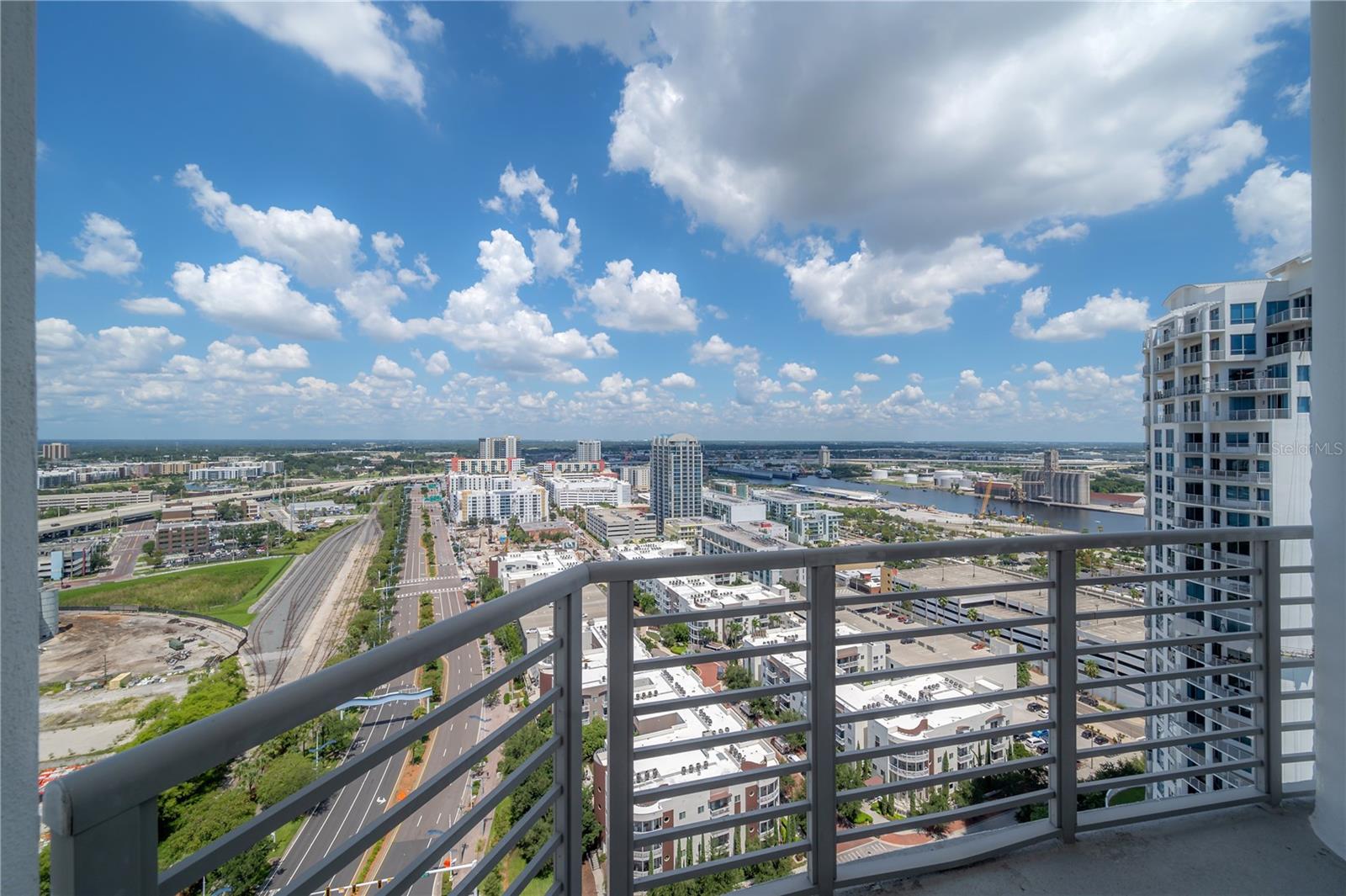 TOWERS OF CHANNELSIDE CONDO - Residential Lease