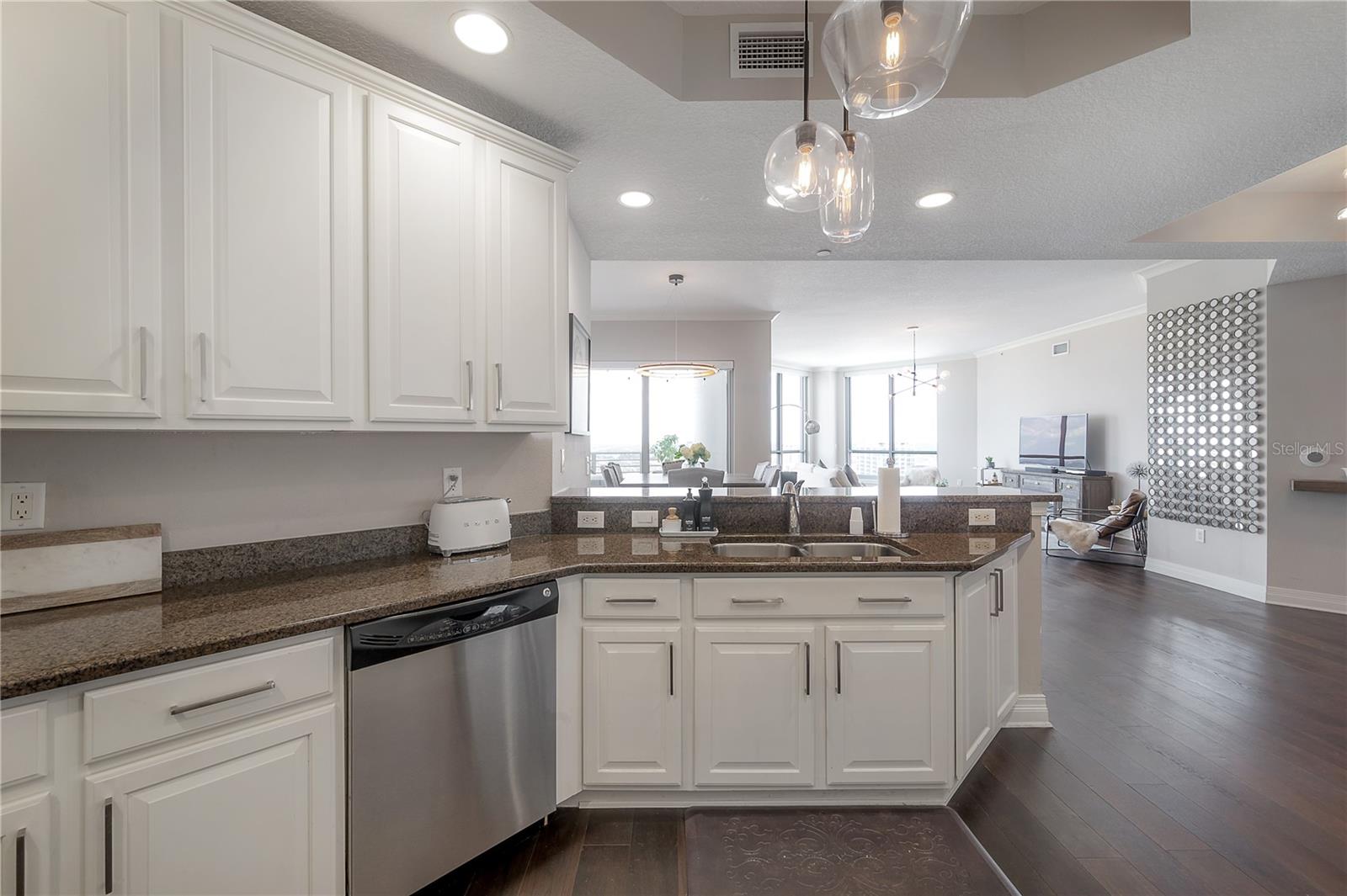 TOWERS OF CHANNELSIDE CONDO - Residential Lease