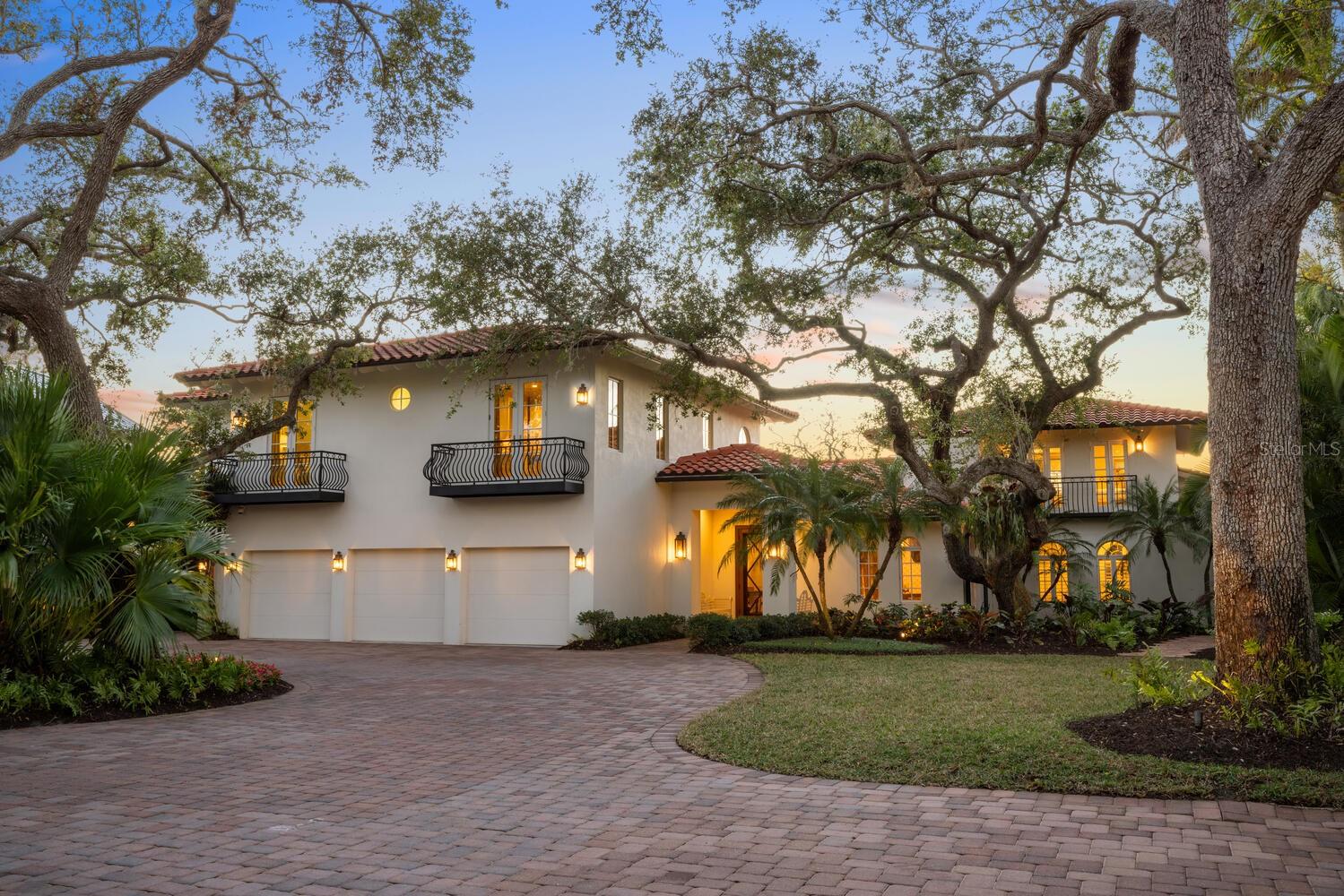 RED ROCK TERRACE - Residential