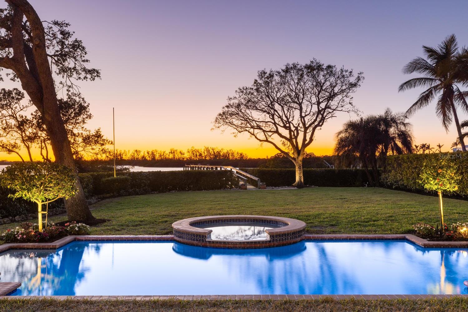 RED ROCK TERRACE - Residential