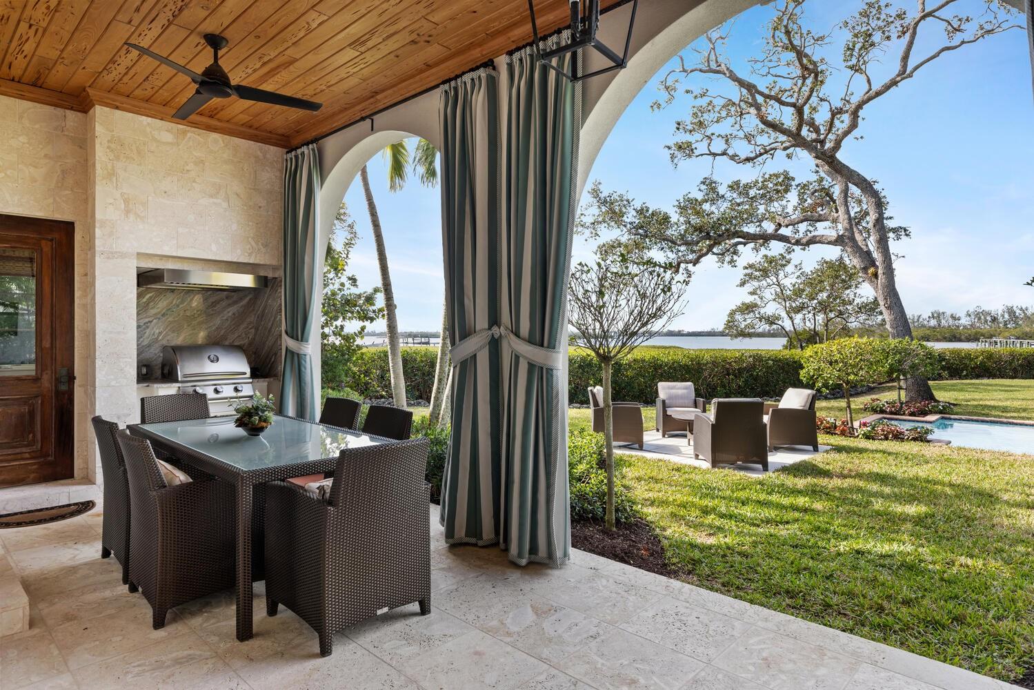 RED ROCK TERRACE - Residential