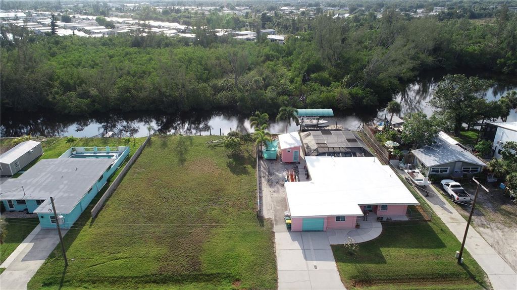 Photo of 232 Darst Avenue, Punta Gorda, FL 33950 (MLS # C7525134)
