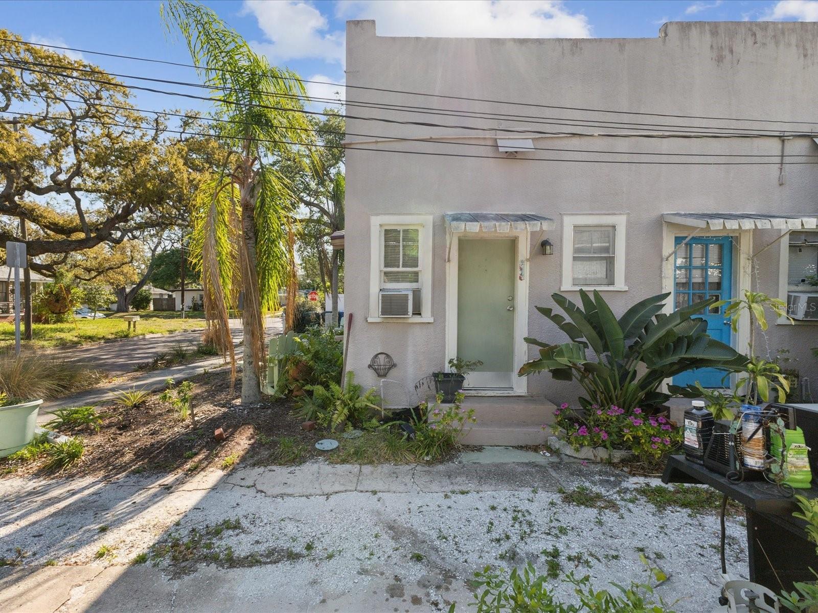 305 WOODROW AVENUE