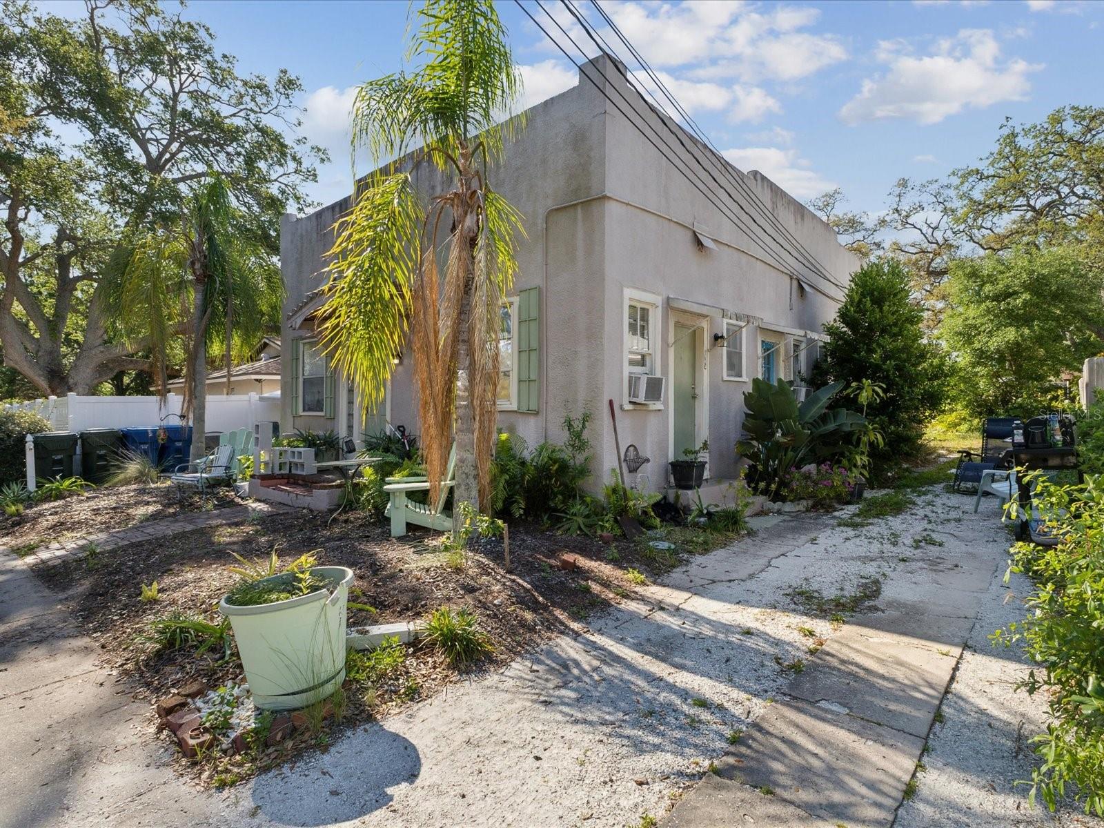 305 WOODROW AVENUE