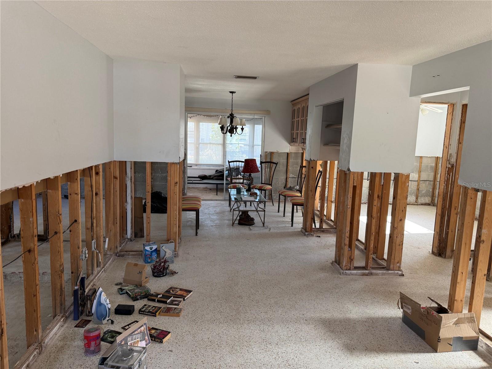 ST PETERSBURG BEACH REP - Residential