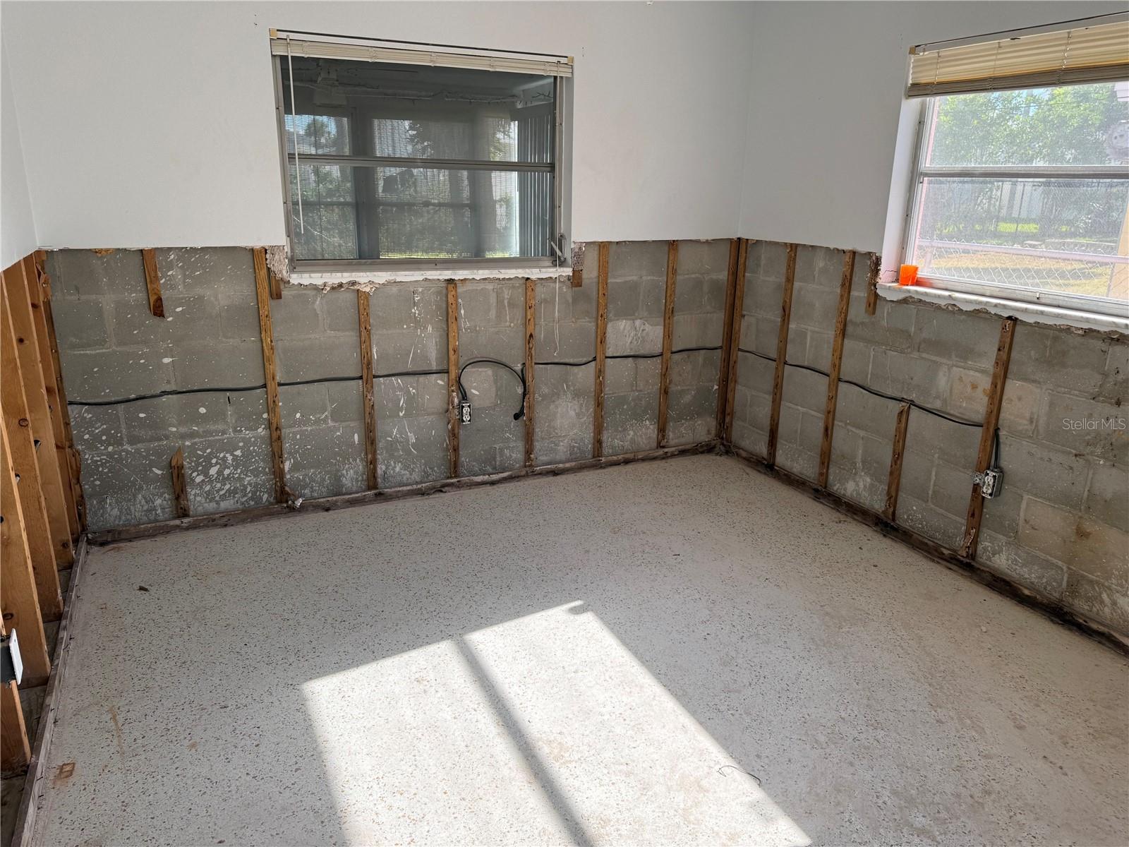 ST PETERSBURG BEACH REP - Residential