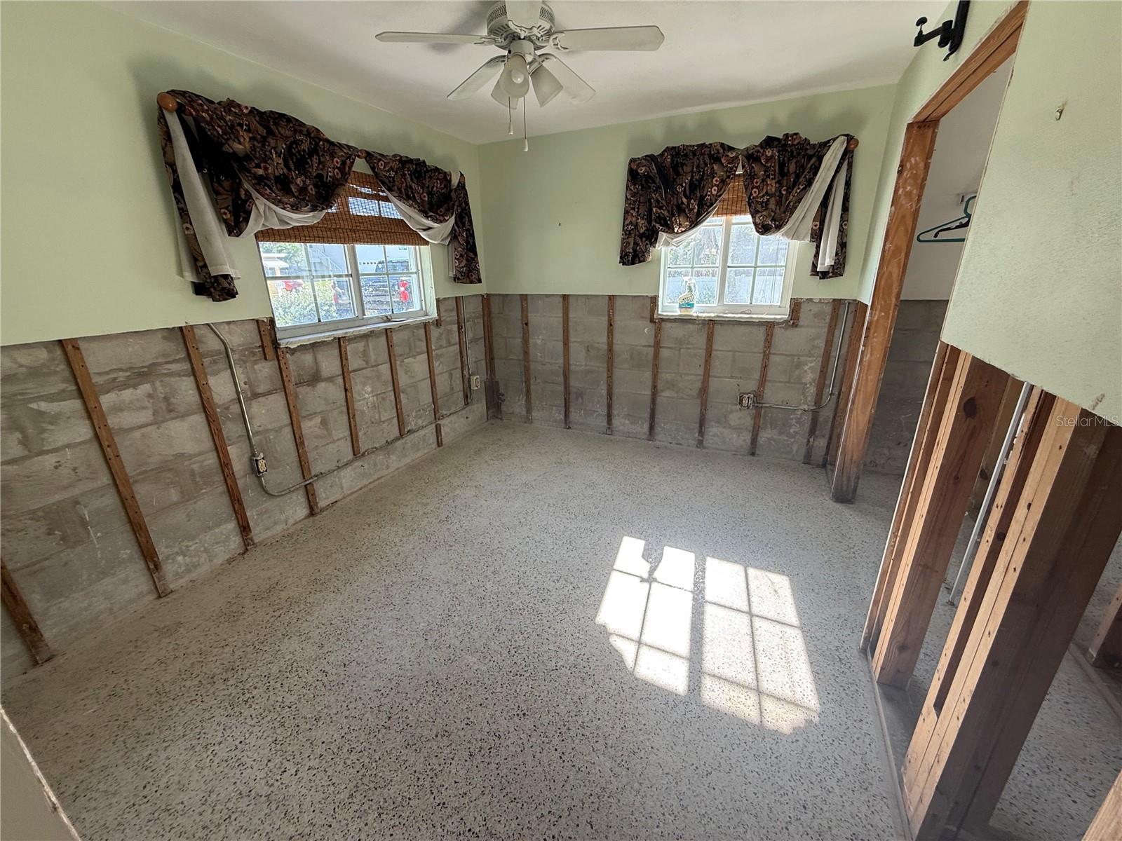 ST PETERSBURG BEACH REP - Residential