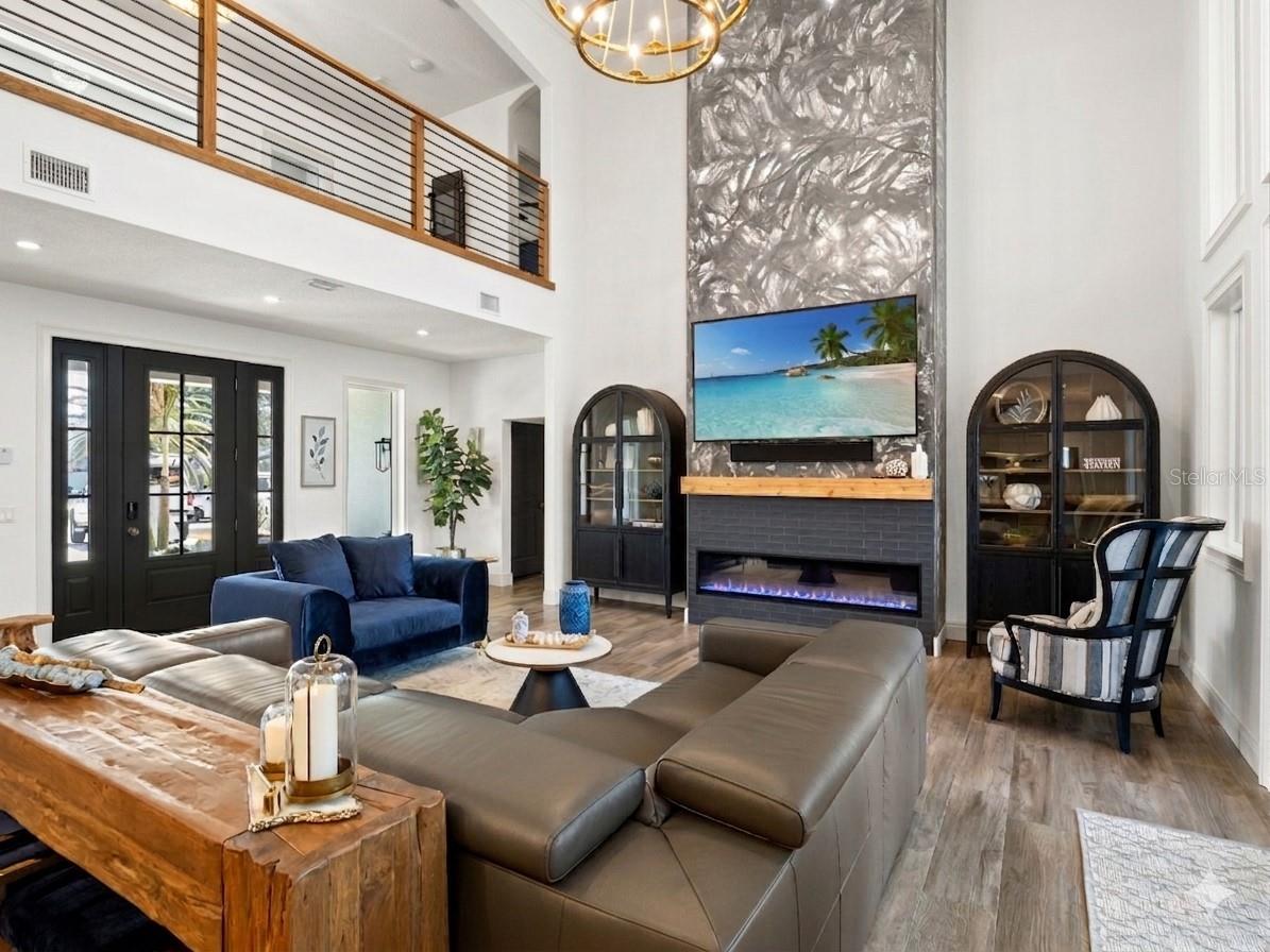 YACHT CLUB ISLAND ESTATE - Residential